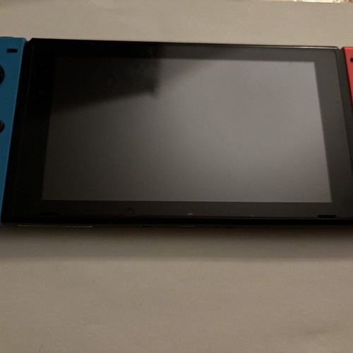 Nintendo Switch V2 with Pro Controller, Minecraft and FIFA 22