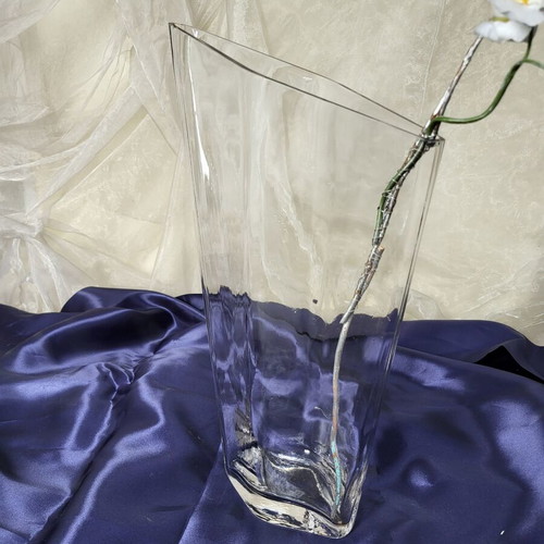 Large Crystal Floor Vase like new, modern asymmetric design, 50cm