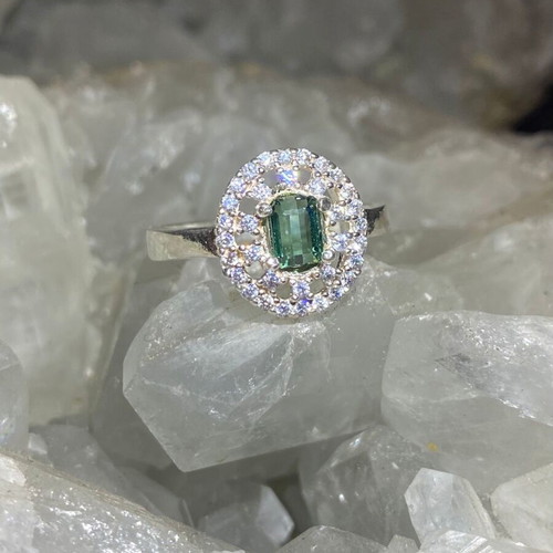 Silver ring with natural emerald and moissanite, new