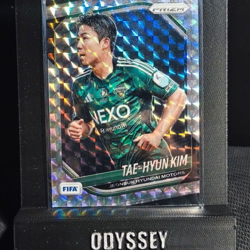 2024-25 Panini Prizm FIFA Tae-Hyun Kim Mosaic Prizm card