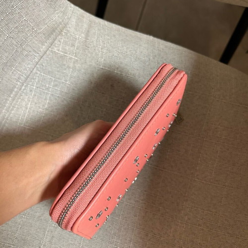 Women's wallet like new, red and pink with zipper