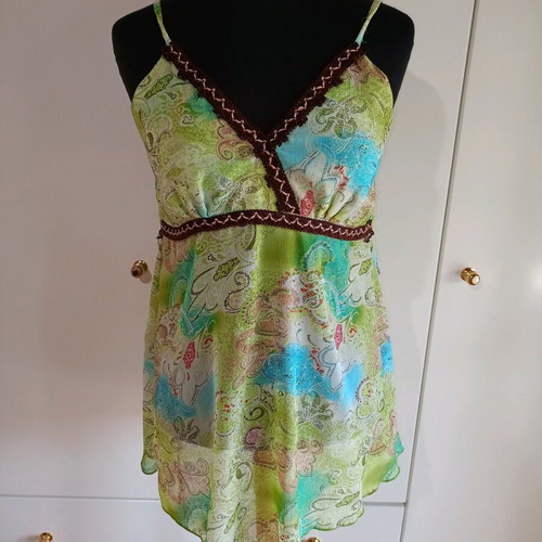 Fairy mesh top used, green shades, size M-L