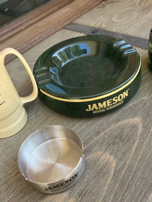 Jameson set in good condition