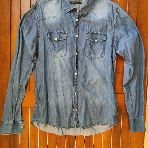 Dash&Dot Denim Shirt slim fit XL like new with rhinestone buttons