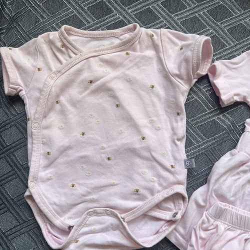 Guess baby dress with diaper shorts and bodysuit like new, size 3-6m