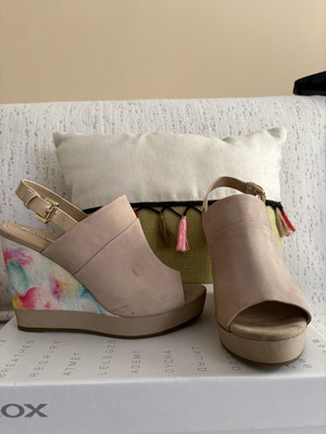 Geox leather platform sandals like new, beige, size 36