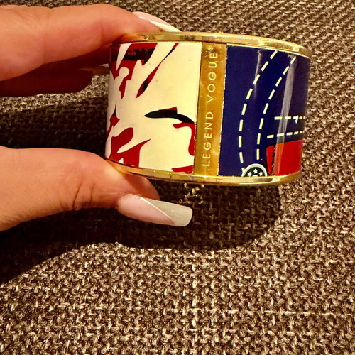Legend Vogue bracelet like new with colorful enamel designs