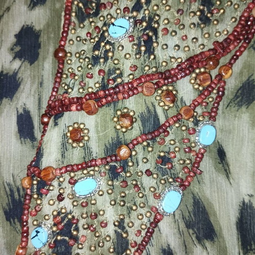 Exotic kaftan like new with embroidered chest, size XL
