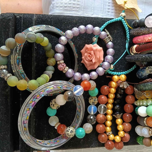 30 colorful bracelets