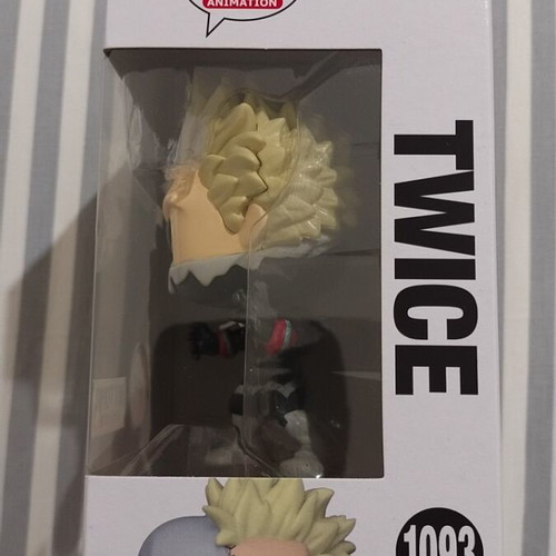 Funko Pop Twice 1093 Hot Topic Exclusive Chase new