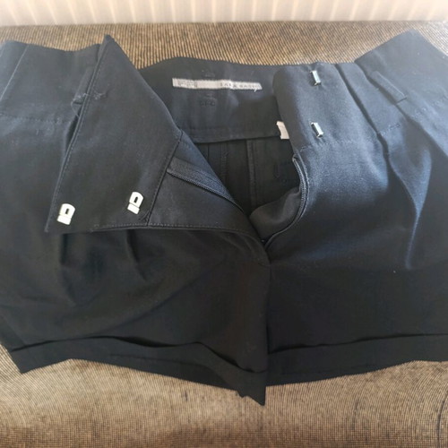 Zara shorts Medium black like new