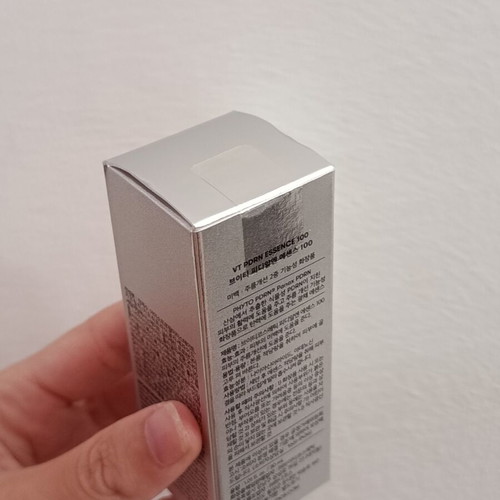 Vt Cosmetics Pdrn Essence new