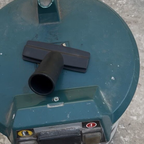 Makita professional electric vacuum cleaner