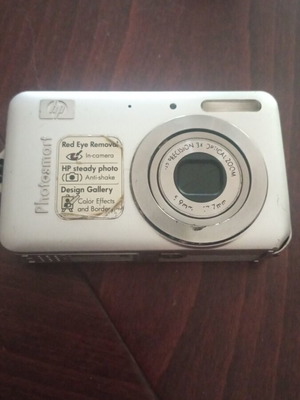 HP Photosmart R742 ψηφιακή κάμερα μεταχειρισμένη με τρίποδα και αξεσουάρ
