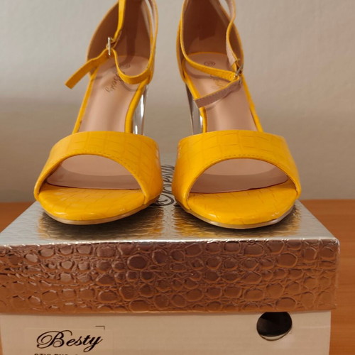 Besty yellow sandals new, size 39, 10 cm heel