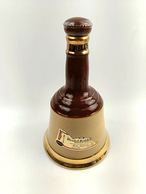 Bell's Blended Scotch Whisky vintage καράφα σε σχήμα καμπάνας Wade Ceramics