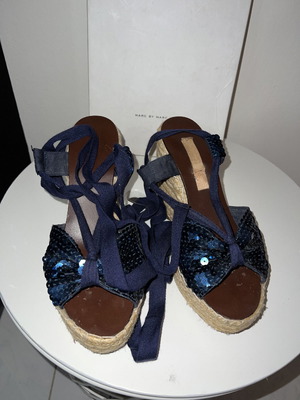 Παπούτσια Marc by Marc Jacobs μεταχειρισμένα, πέδιλα με μπλε παγιέτες, μέγεθος 38