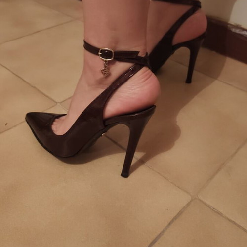 Mairiboo for Envie patent leather pumps like new, size 37, deep burgundy