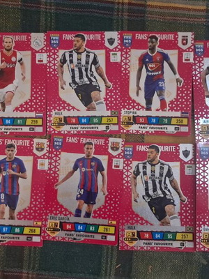 Panini Fans Favorite Cards like new