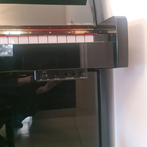 Yamaha P112N Silent Upright Piano like new, black glossy