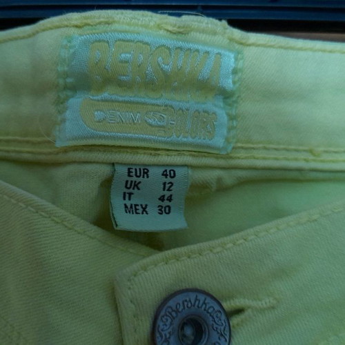Bershka yellow denim pants like new, size 40