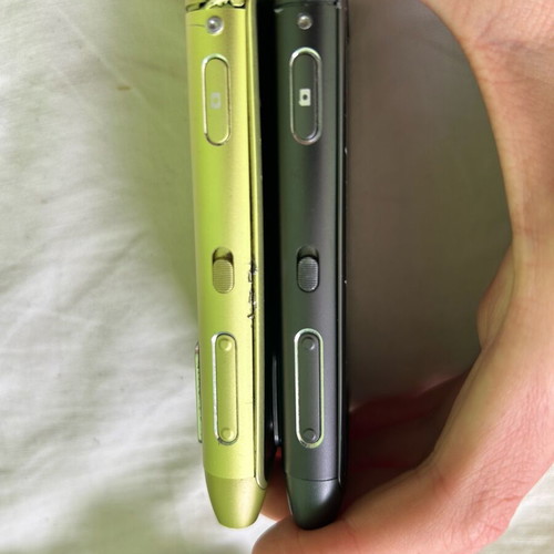 Nokia N8 used phones for parts, set of 2