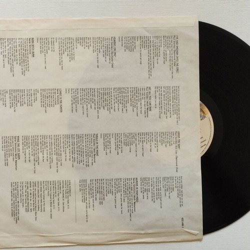 Kiss vinyl record used, rock genre