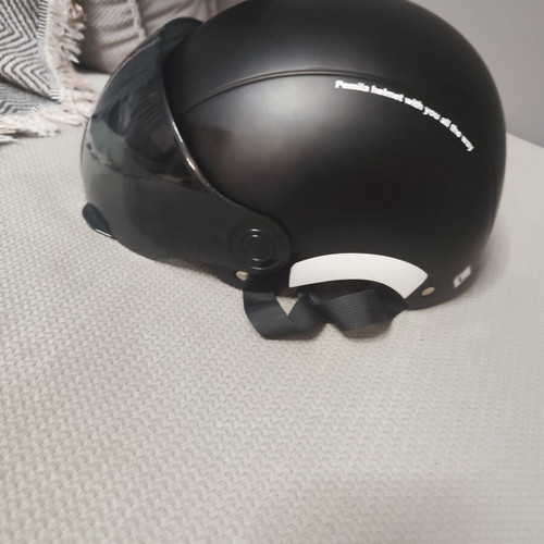 Pemila helmet for scooter and bicycle, size large, like new, tinted visor