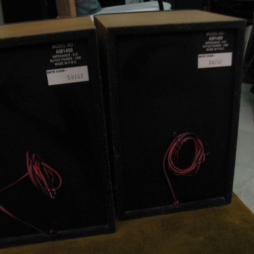 Thomson speaker pair used, 2x15 W, 25x16x18 cm