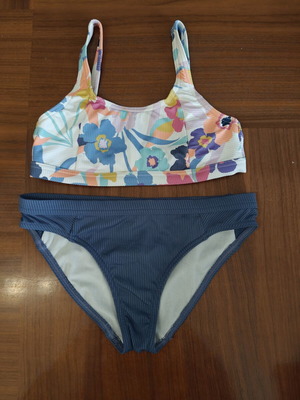Girls' swimsuit 10-11 years from Decathlon like new, blue multicolor