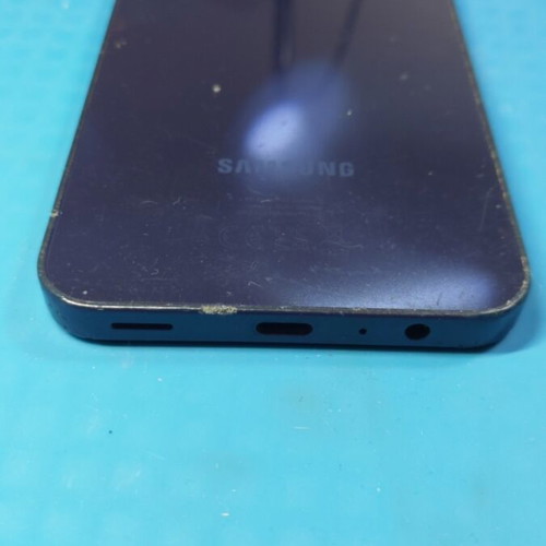 Samsung Galaxy A15 4/128 used with cracked screen, Android 14, NFC