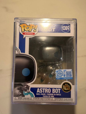 Funko Pop Astro Bot Game of the Year #1089 with Hard Stack