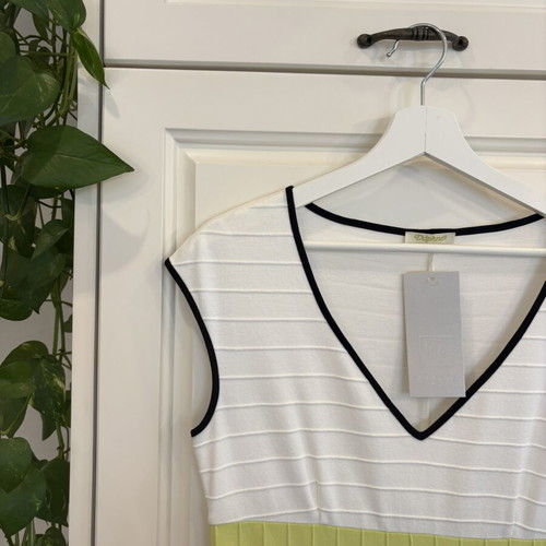 Daphne dress new, black and green