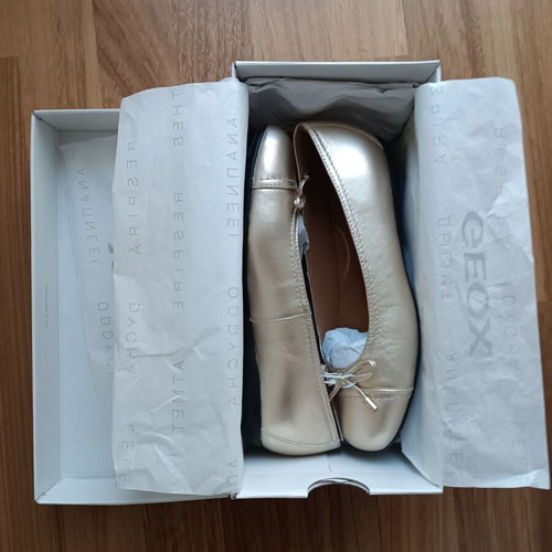 Geox ballerinas gold new, size 38