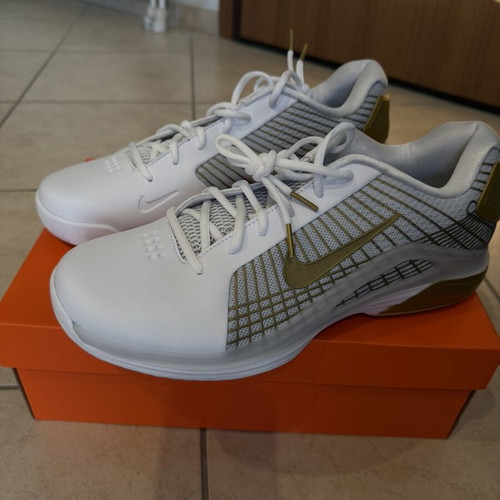 Nike M Zoom Vapor 12 Hypersmash tennis shoes new, size 45.5, white and gold