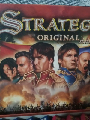 Stratego Original Deluxe like new board game