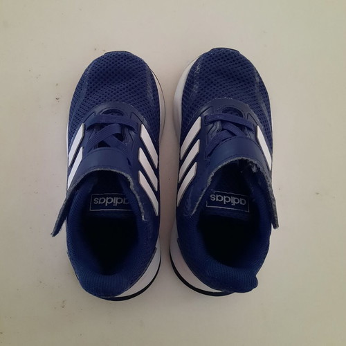 Adidas sports shoes size 24 like new, blue with white stripes