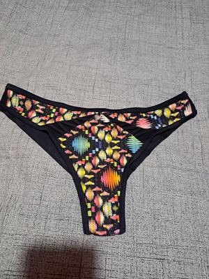 Med bikini bottom new, size M, black multicolor