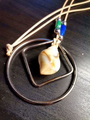 Women's necklace new with shell and shapes, blue and green
