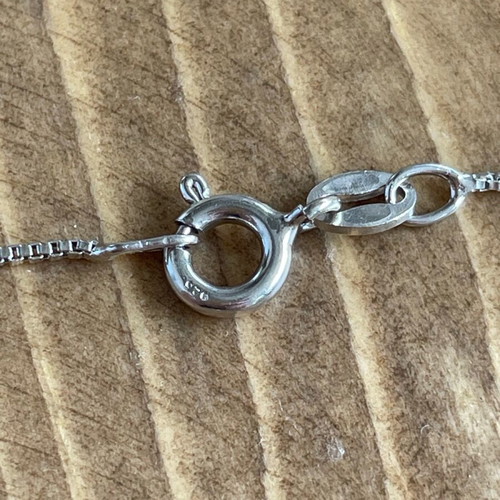 Silver 925 evil eye pendant like new with 44cm chain