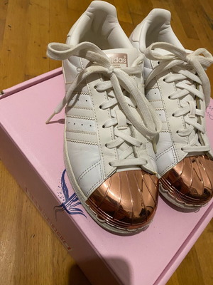 Adidas Superstar shoes used, size 38.5, white with copper toe