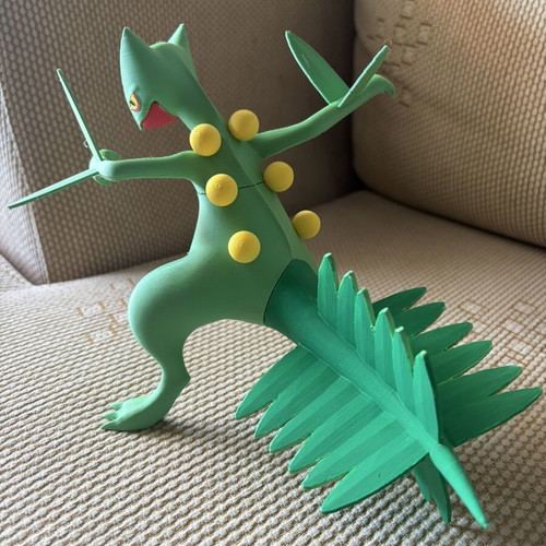 Pokémon Sceptile figure, starter grass edition