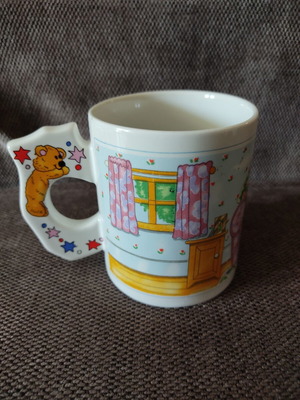 Children's mug with teddy bear used