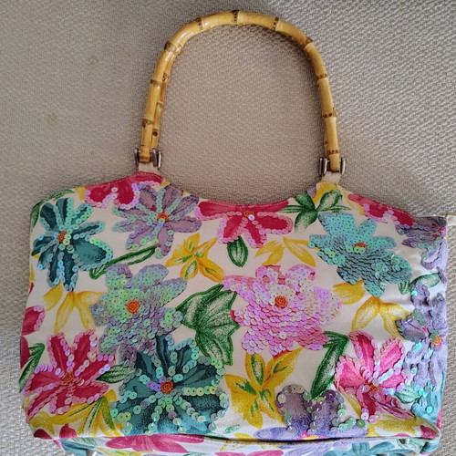 Bag with sequins and wooden handles used, colorful