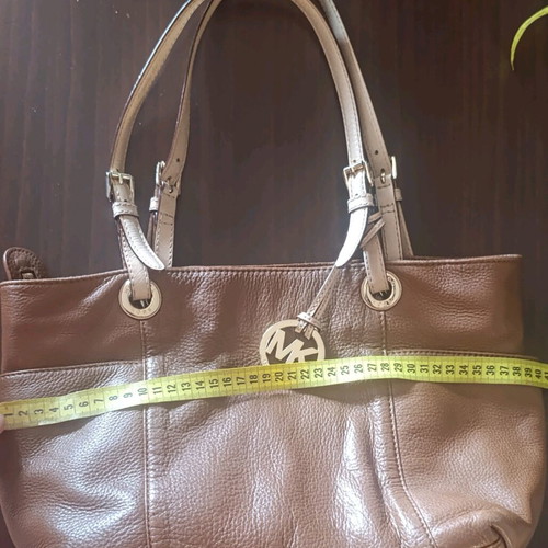 Michael Kors handbag like new, brown soft leather