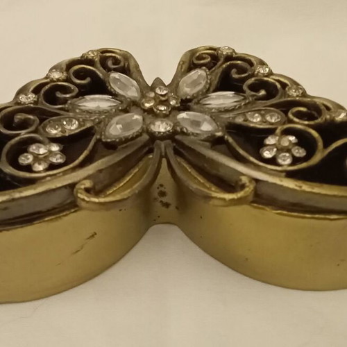 Bronze butterfly jewelry box used with rhinestones and multifaceted stones