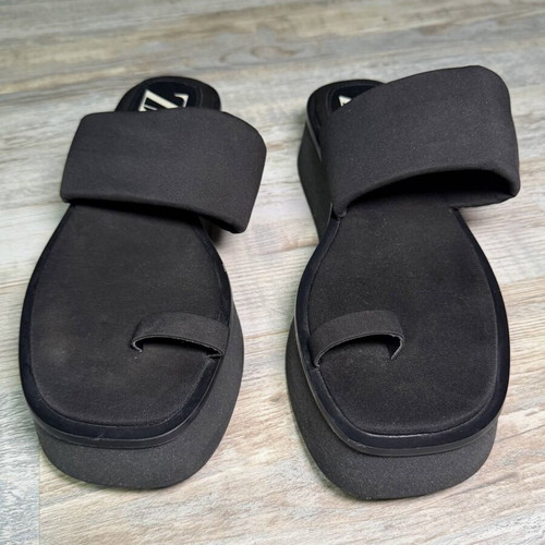 Zara slip-on sandals black fabric strap toe loop flat mules EU 40
