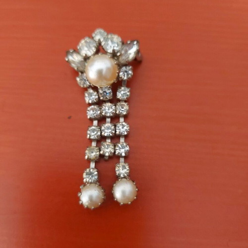 Vintage pin like new, silver