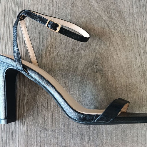 La Bottine Souriante black sandals new, synthetic leather, size 39