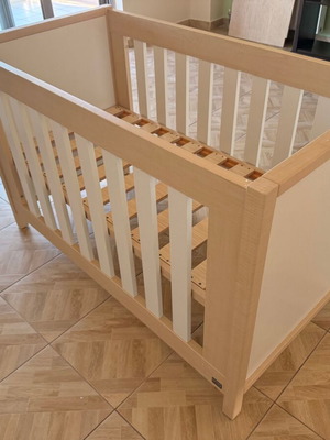 Baby cot TWF new, neutral colors, easy assembly